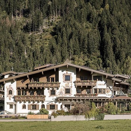 Apparthotel "Landhaus Veronika" Mayrhofen Kültér fotó