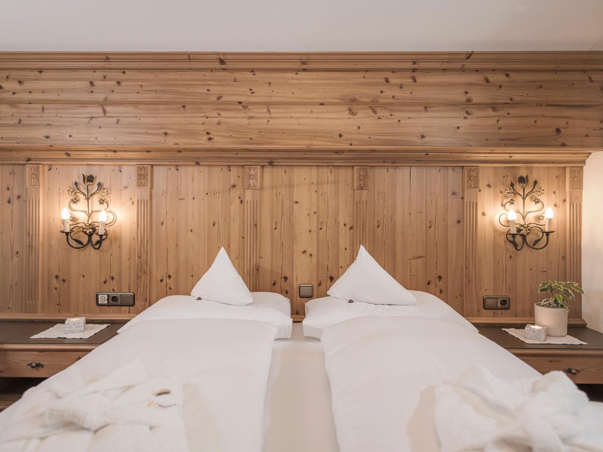 Apparthotel "Landhaus Veronika" Mayrhofen Kültér fotó