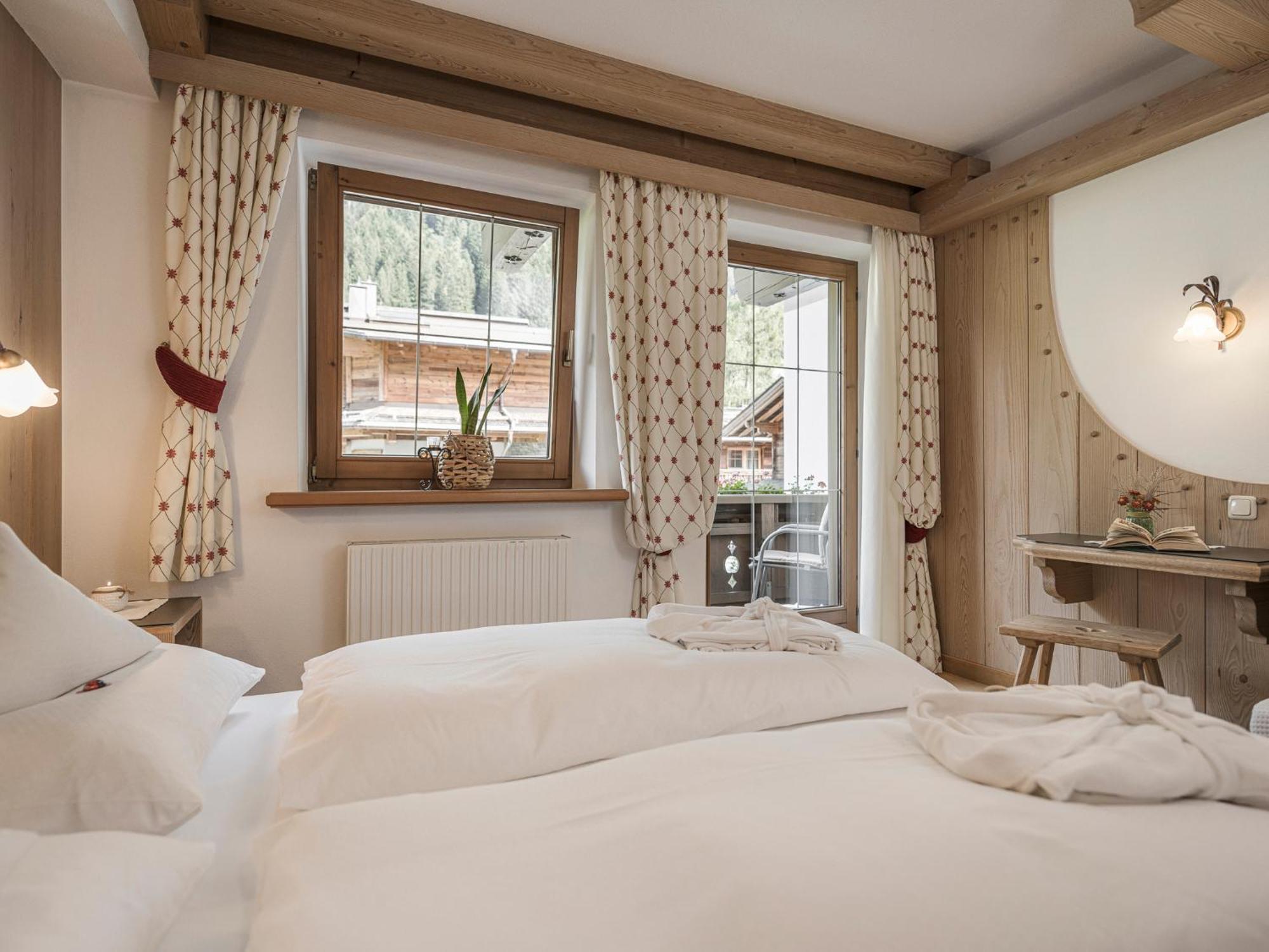 Apparthotel "Landhaus Veronika" Mayrhofen Kültér fotó