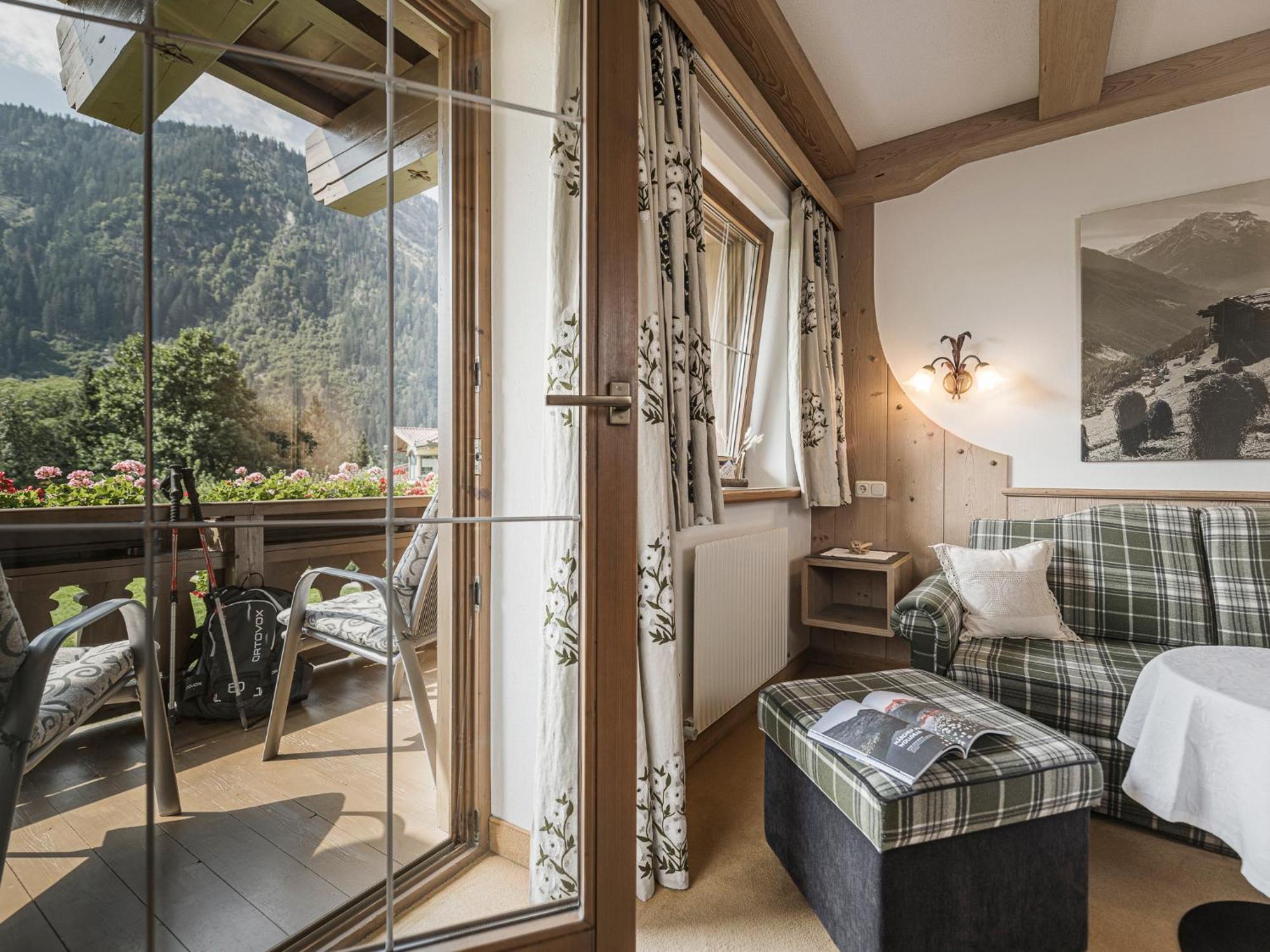 Apparthotel "Landhaus Veronika" Mayrhofen Kültér fotó