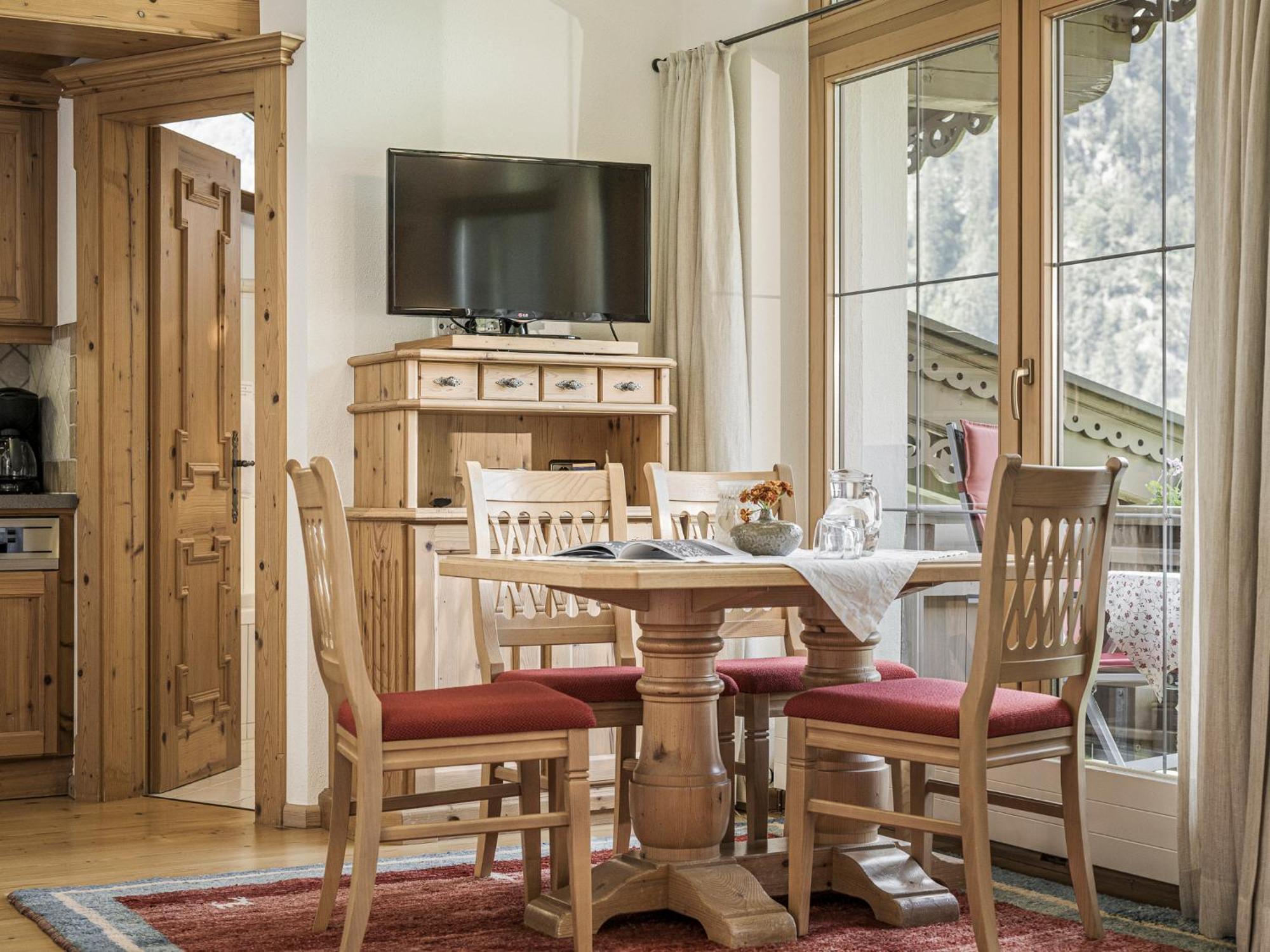Apparthotel "Landhaus Veronika" Mayrhofen Kültér fotó