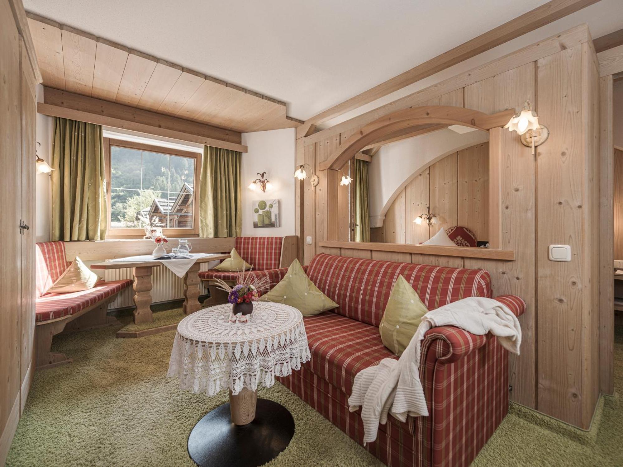Apparthotel "Landhaus Veronika" Mayrhofen Kültér fotó