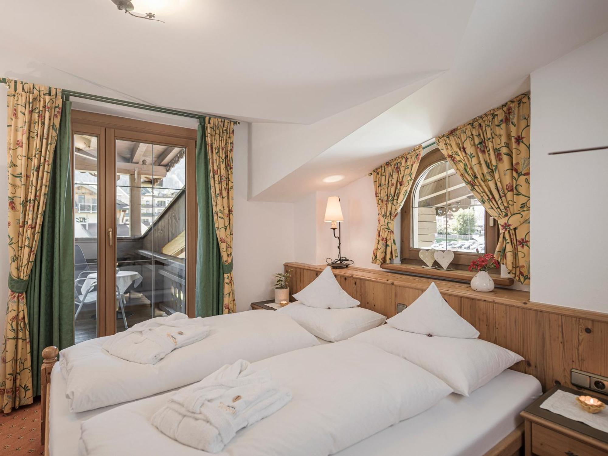 Apparthotel "Landhaus Veronika" Mayrhofen Kültér fotó