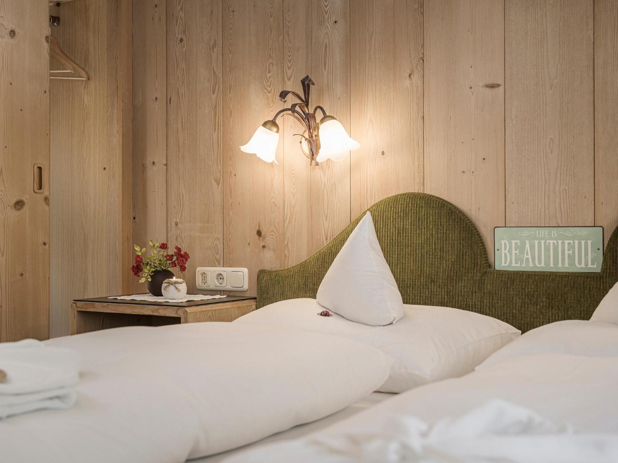 Apparthotel "Landhaus Veronika" Mayrhofen Kültér fotó